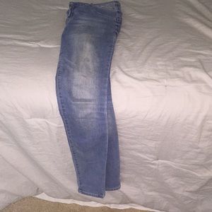 Women’s skinny jeans